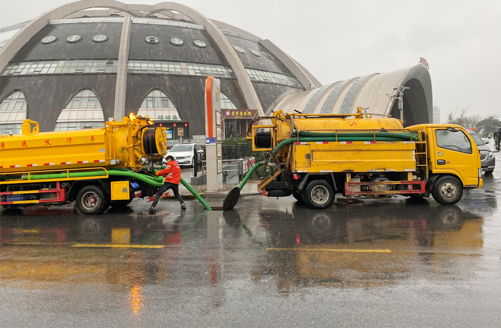 271藤子商场管道清淤