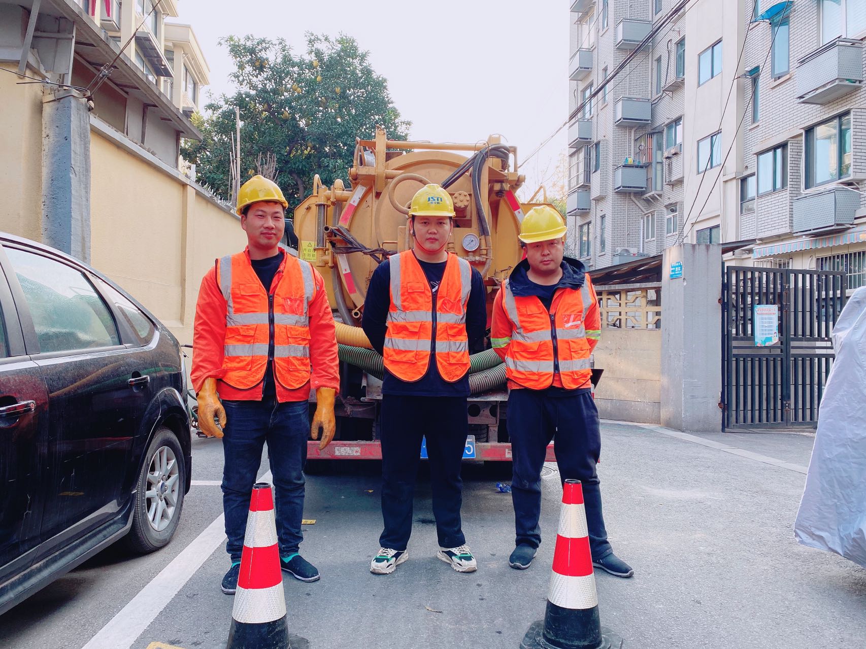 藤子南京某小区管道清淤检测施工